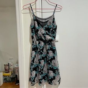 Charlotte Russe Lace Lined Floral Surplice Chiffon Dress
